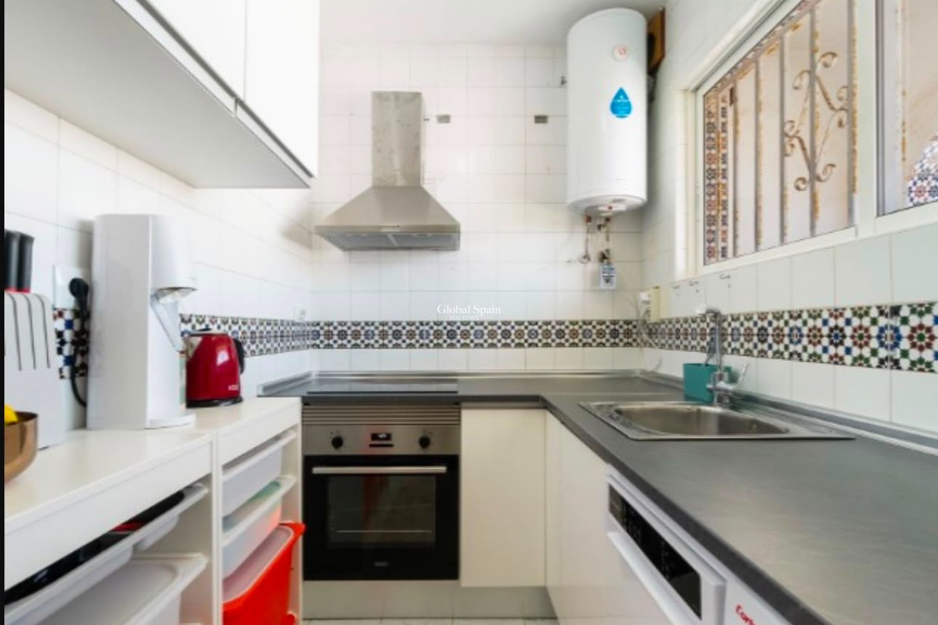 Wiederverkauf - WOHNUNG -
TORREVIEJA - Calas blanca