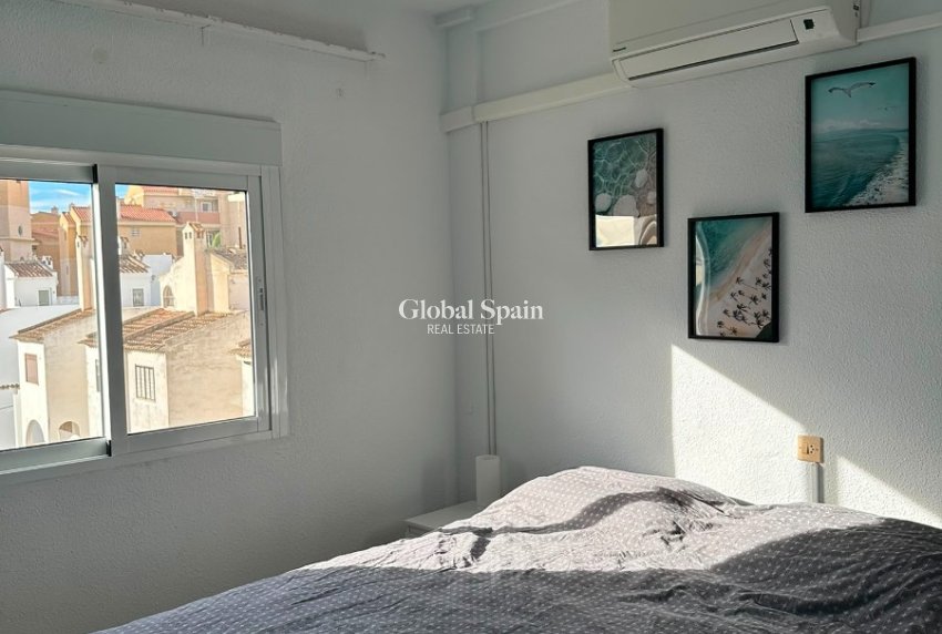 Wiederverkauf - WOHNUNG -
TORREVIEJA - Calas blanca