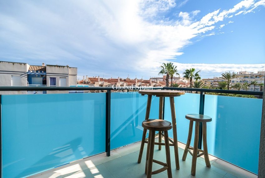 Wiederverkauf - WOHNUNG -
TORREVIEJA - Calas Blancas