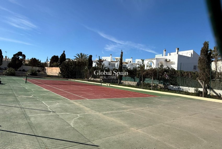 Wiederverkauf - WOHNUNG -
TORREVIEJA - Cañada Del Molino