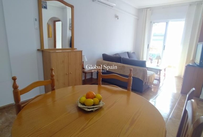 Wiederverkauf - WOHNUNG -
TORREVIEJA - CASCO URBANO