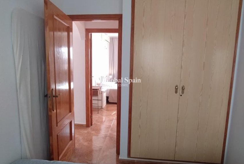 Wiederverkauf - WOHNUNG -
TORREVIEJA - CASCO URBANO