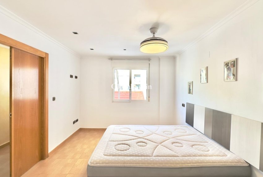 Wiederverkauf - WOHNUNG -
TORREVIEJA - Center