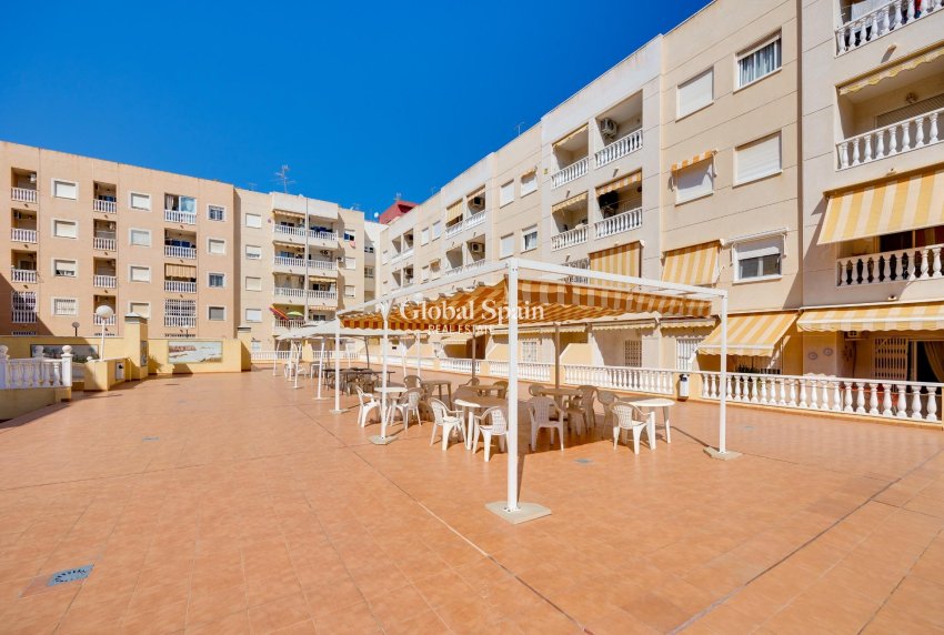 Wiederverkauf - WOHNUNG -
TORREVIEJA - Center