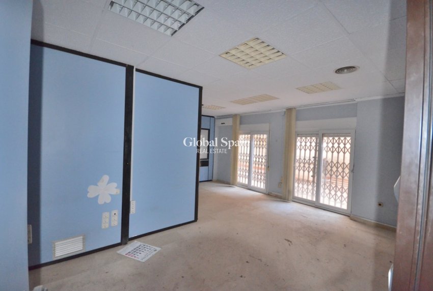 Wiederverkauf - WOHNUNG -
TORREVIEJA - Center