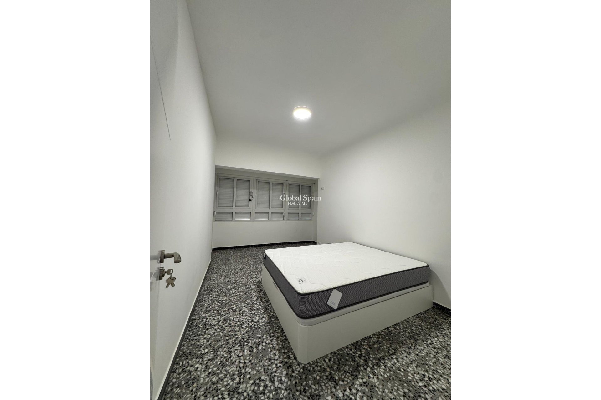 Wiederverkauf - WOHNUNG -
TORREVIEJA - Center