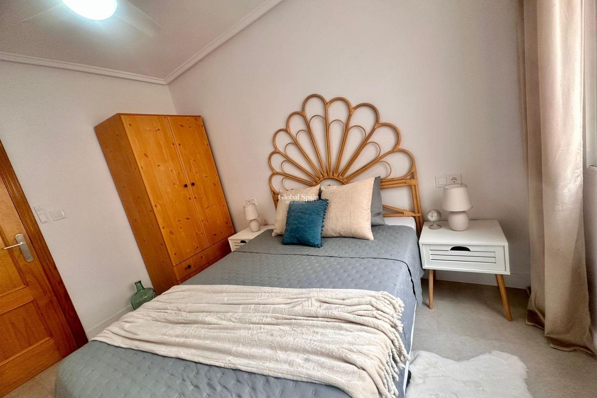 Wiederverkauf - WOHNUNG -
TORREVIEJA - Center