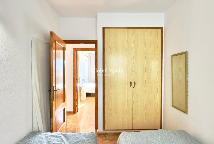 Wiederverkauf - WOHNUNG -
TORREVIEJA - Center