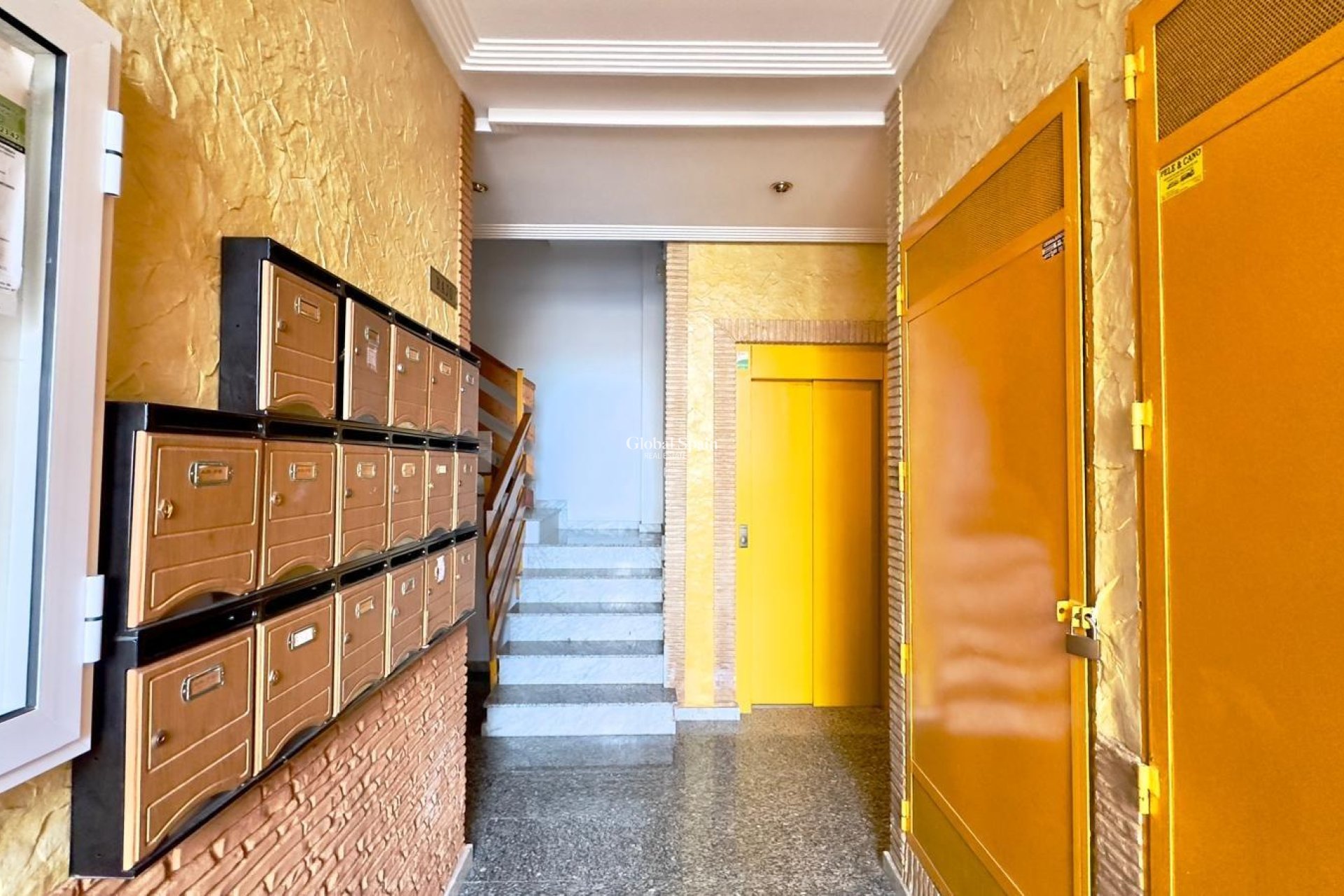 Wiederverkauf - WOHNUNG -
TORREVIEJA - Center