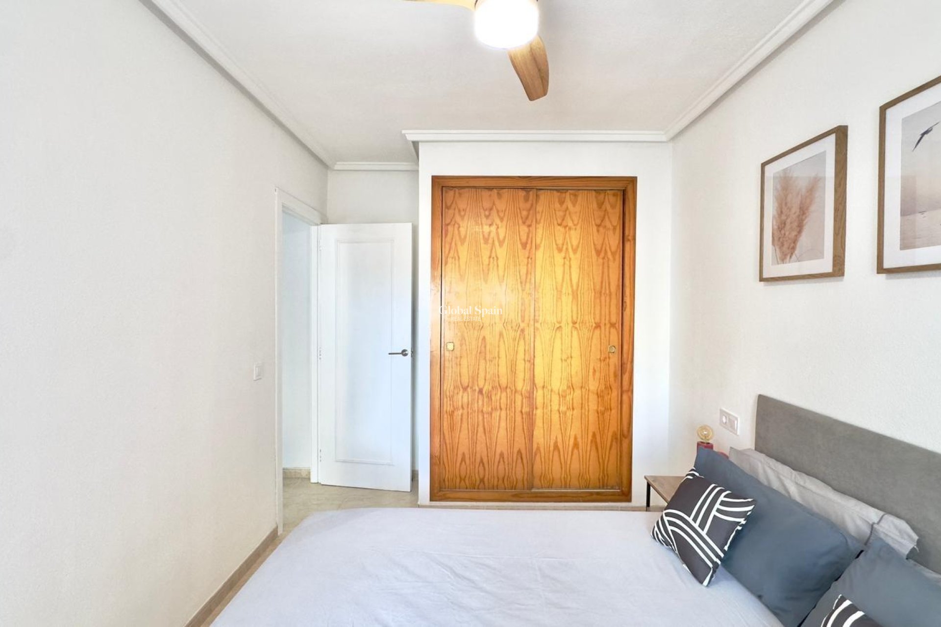 Wiederverkauf - WOHNUNG -
TORREVIEJA - Center