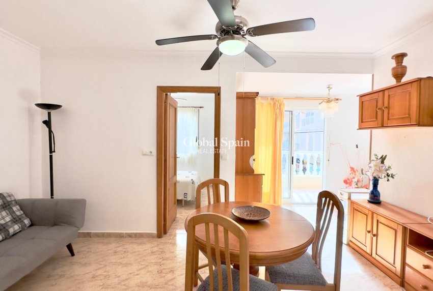 Wiederverkauf - WOHNUNG -
TORREVIEJA - Center