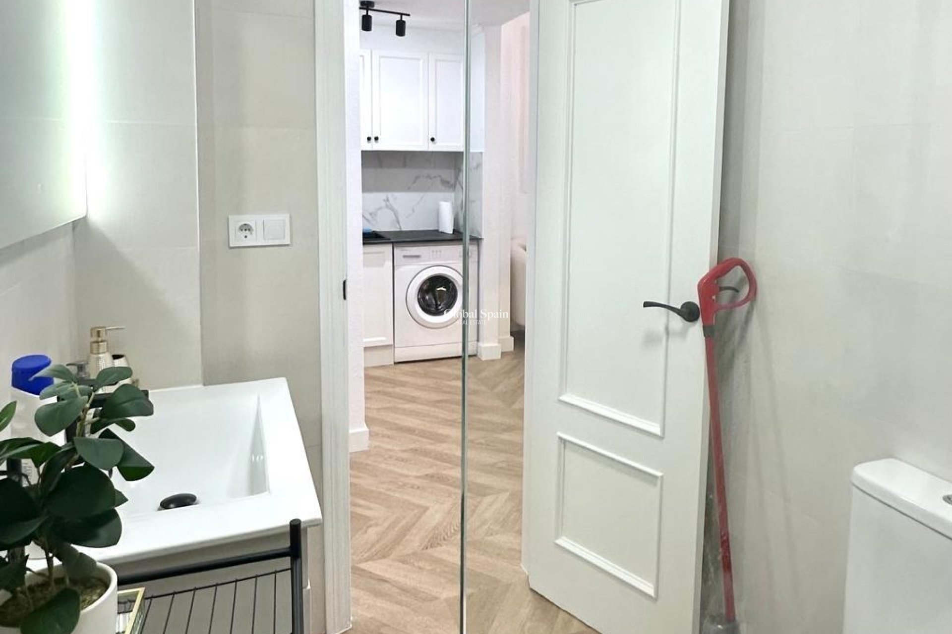 Wiederverkauf - WOHNUNG -
TORREVIEJA - Center