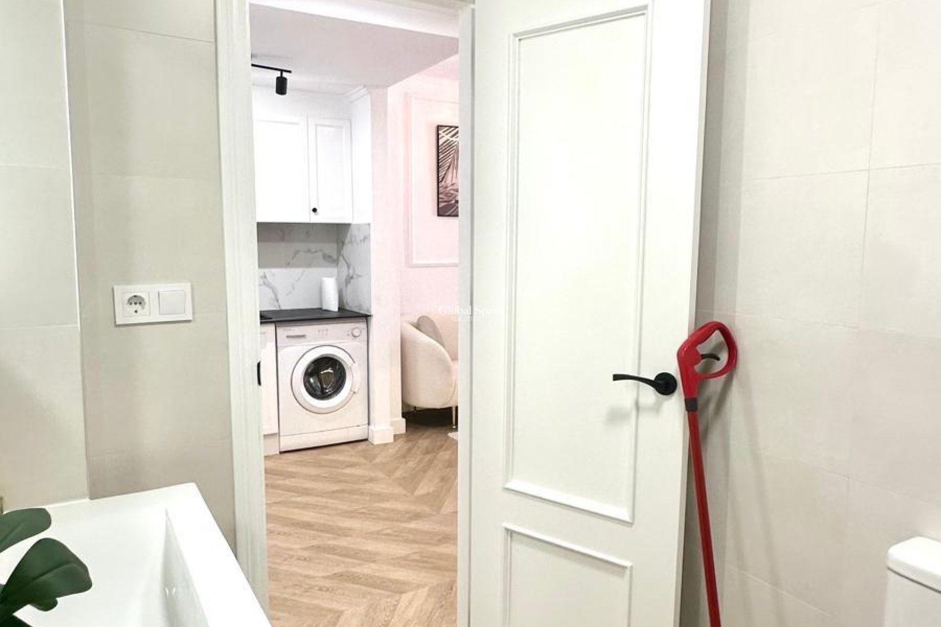 Wiederverkauf - WOHNUNG -
TORREVIEJA - Center