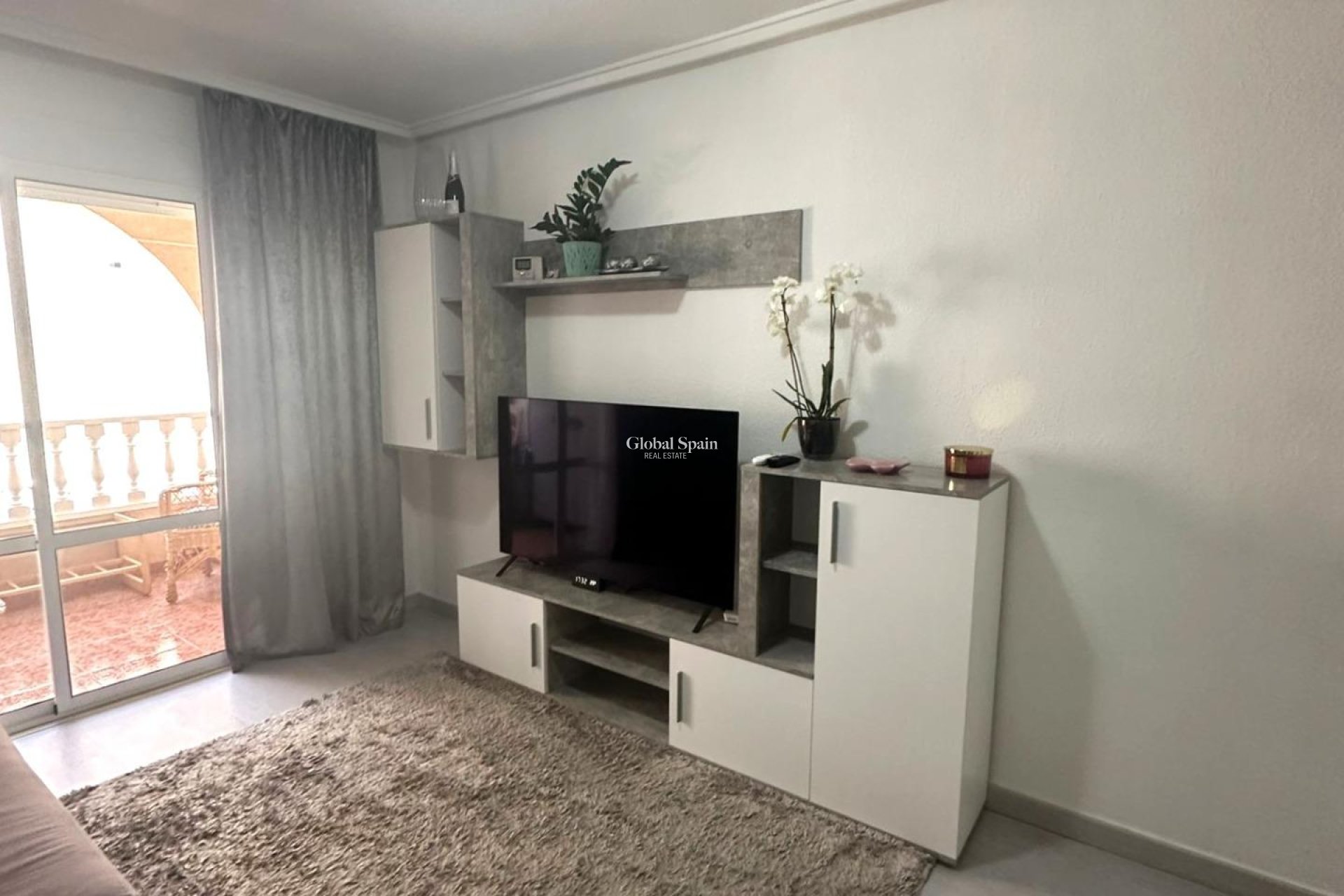 Wiederverkauf - WOHNUNG -
TORREVIEJA - Center