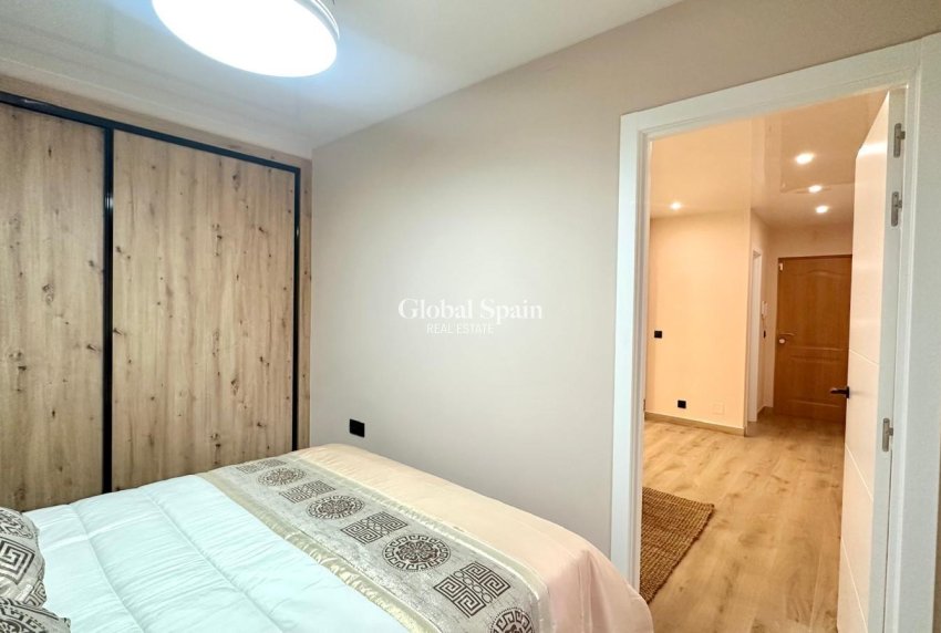 Wiederverkauf - WOHNUNG -
TORREVIEJA - Center