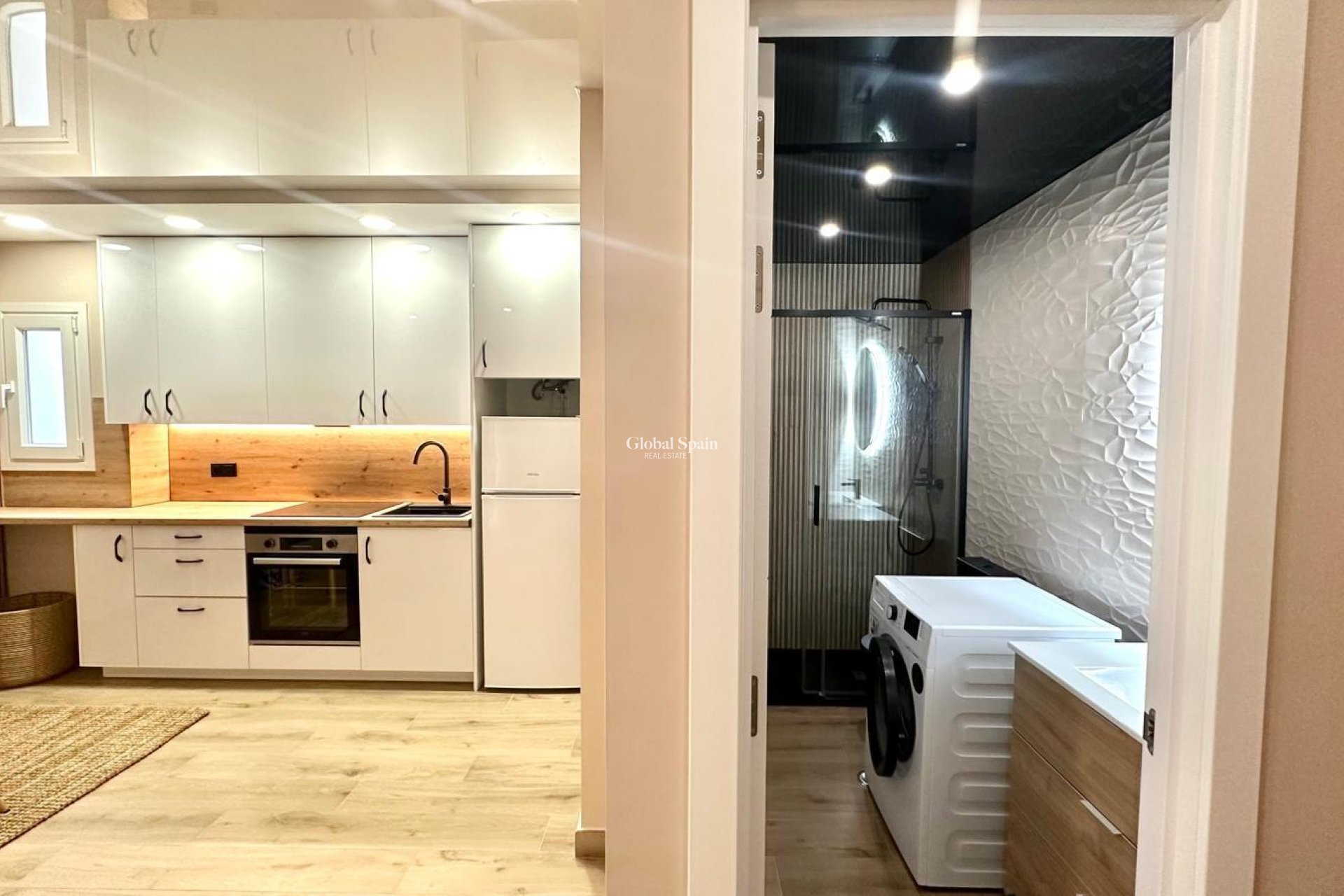 Wiederverkauf - WOHNUNG -
TORREVIEJA - Center