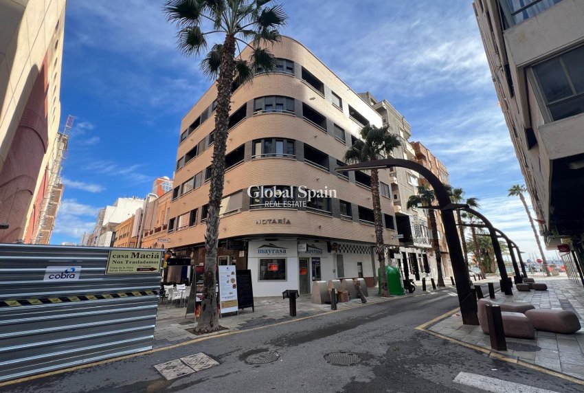 Wiederverkauf - WOHNUNG -
TORREVIEJA - Center