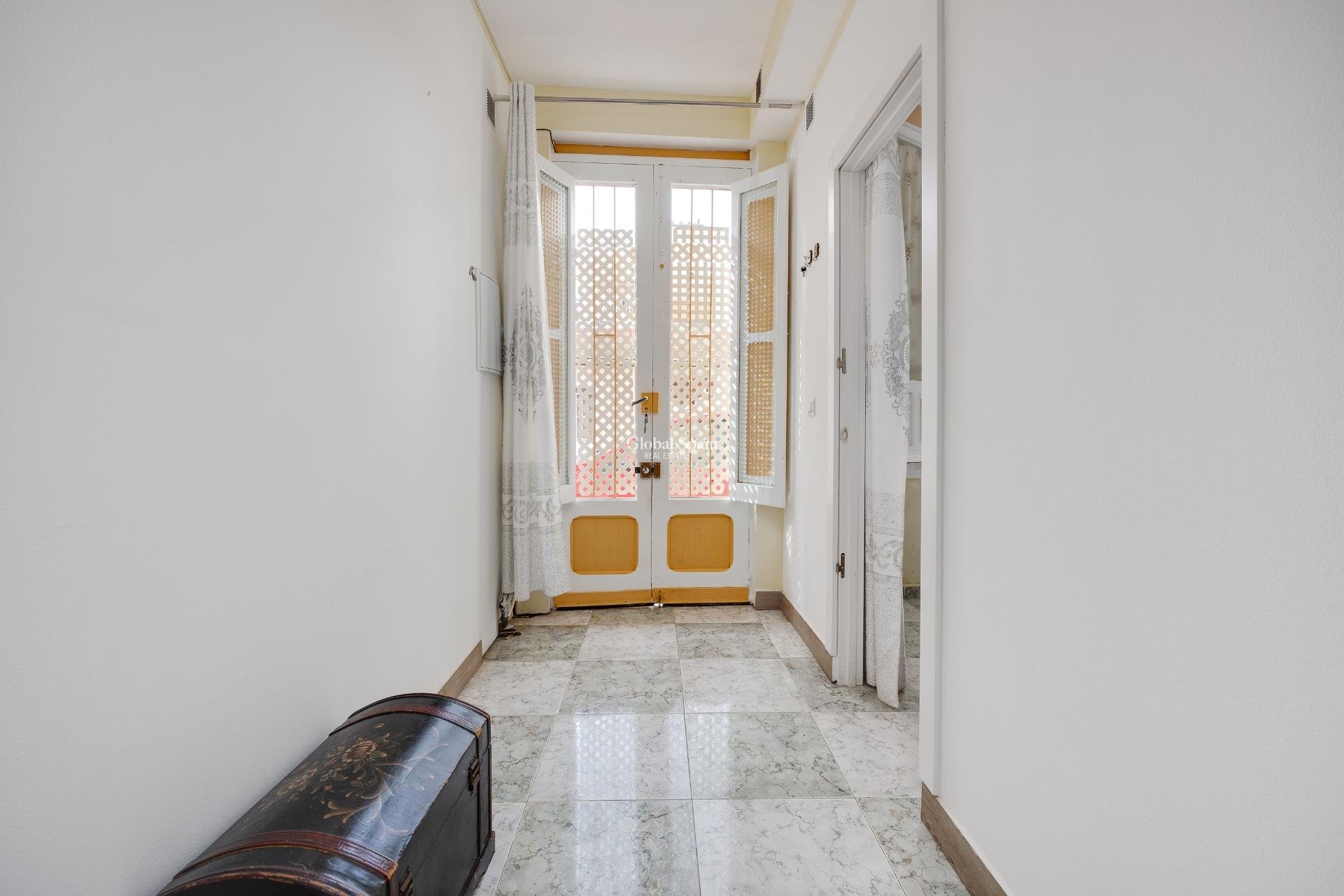 Wiederverkauf - WOHNUNG -
TORREVIEJA - Center