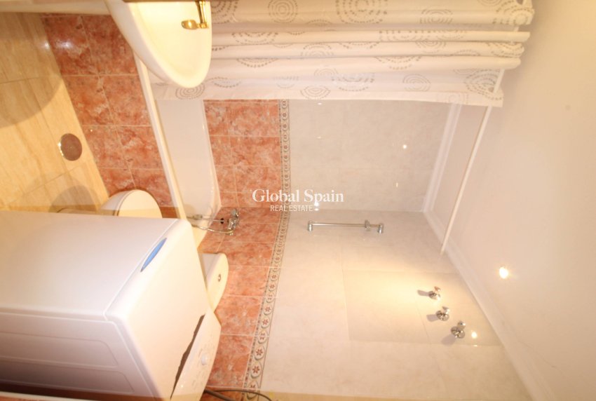 Wiederverkauf - WOHNUNG -
TORREVIEJA - Center