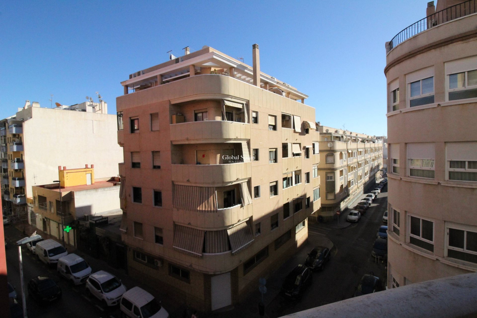 Wiederverkauf - WOHNUNG -
TORREVIEJA - Center