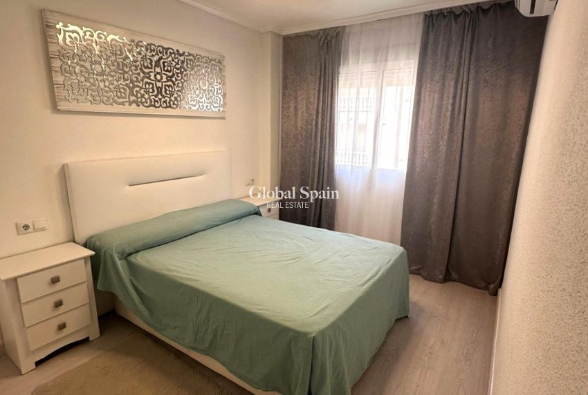 Wiederverkauf - WOHNUNG -
TORREVIEJA - Center