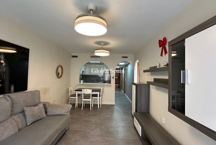 Wiederverkauf - WOHNUNG -
TORREVIEJA - Center