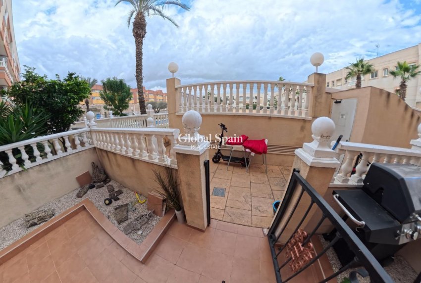 Wiederverkauf - WOHNUNG -
TORREVIEJA - Center