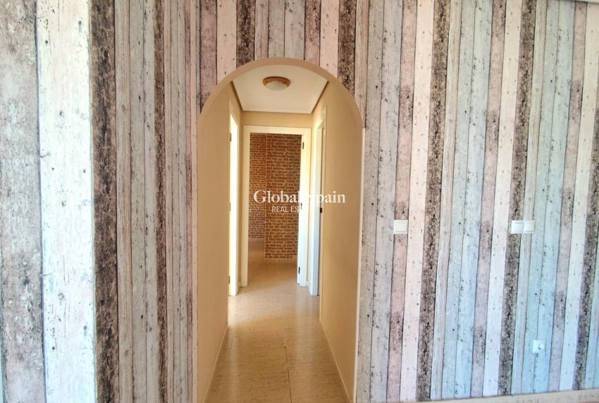 Wiederverkauf - WOHNUNG -
TORREVIEJA - Center