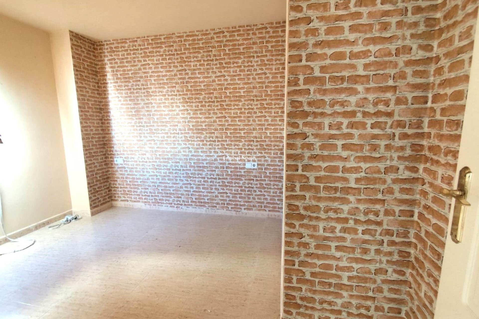 Wiederverkauf - WOHNUNG -
TORREVIEJA - Center