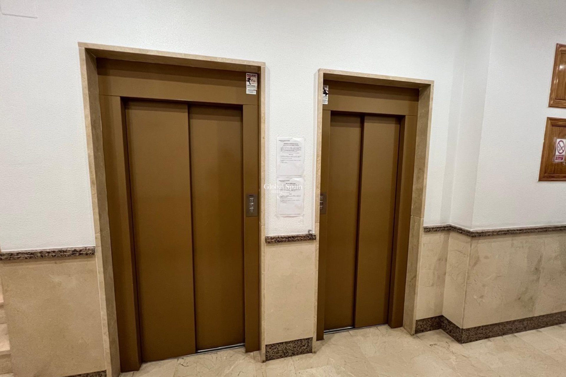 Wiederverkauf - WOHNUNG -
TORREVIEJA - Center