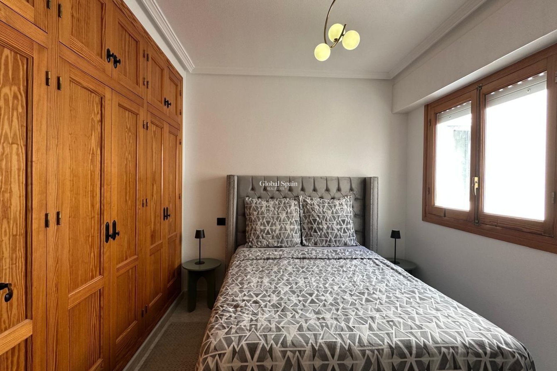 Wiederverkauf - WOHNUNG -
TORREVIEJA - Center