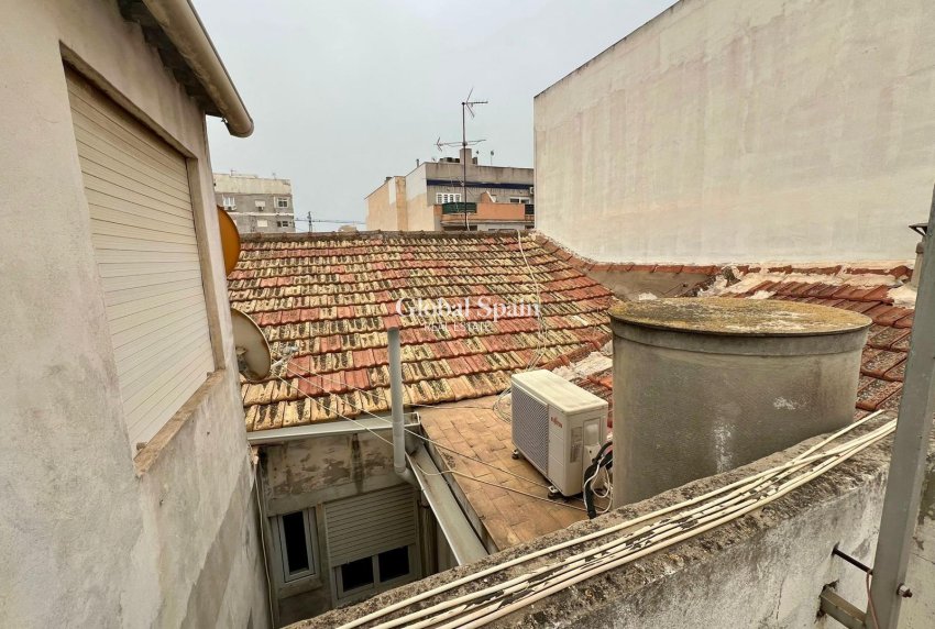 Wiederverkauf - WOHNUNG -
TORREVIEJA - Center