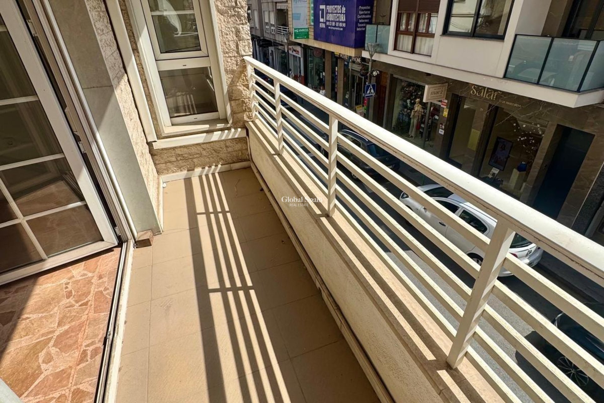 Wiederverkauf - WOHNUNG -
TORREVIEJA - Center