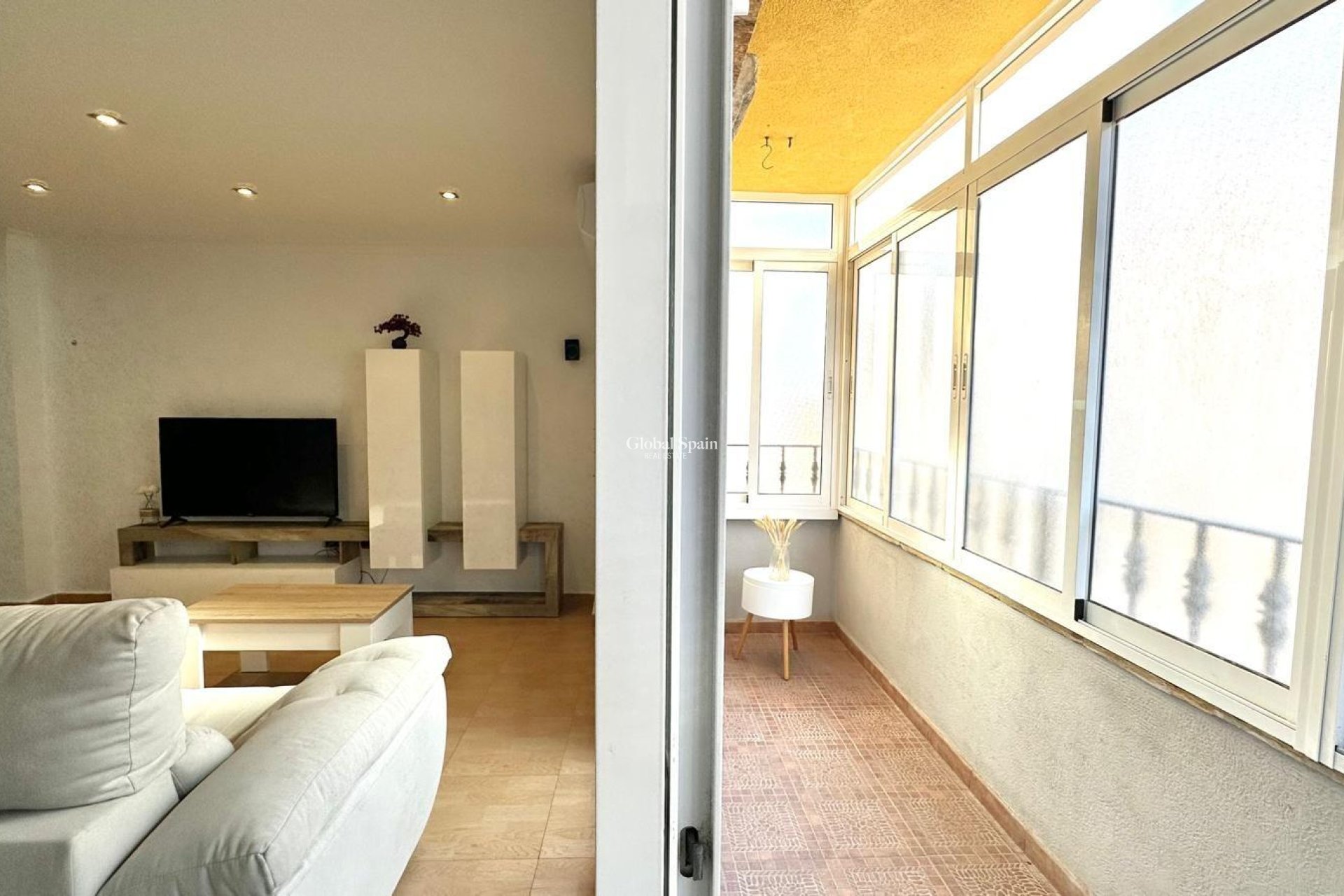 Wiederverkauf - WOHNUNG -
TORREVIEJA - Center