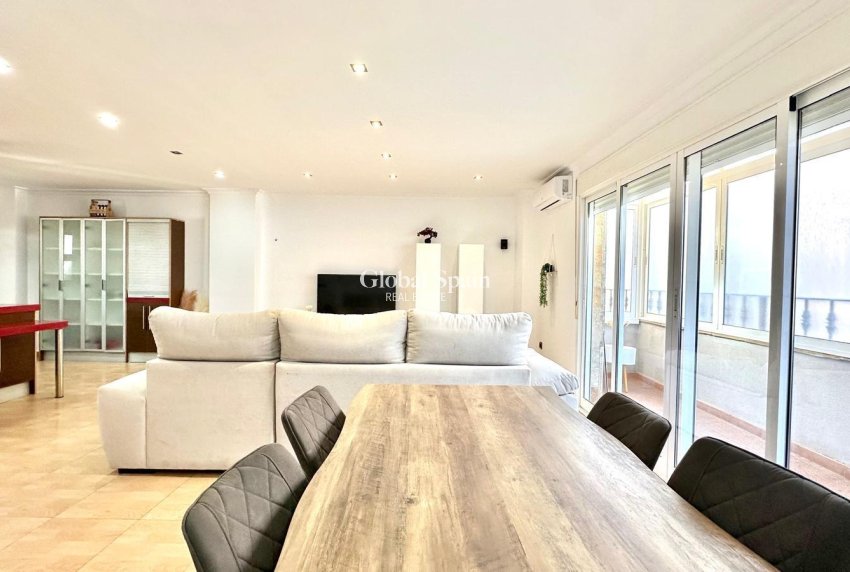 Wiederverkauf - WOHNUNG -
TORREVIEJA - Center