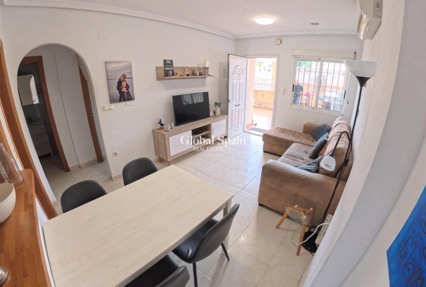 Wiederverkauf - WOHNUNG -
TORREVIEJA - Center