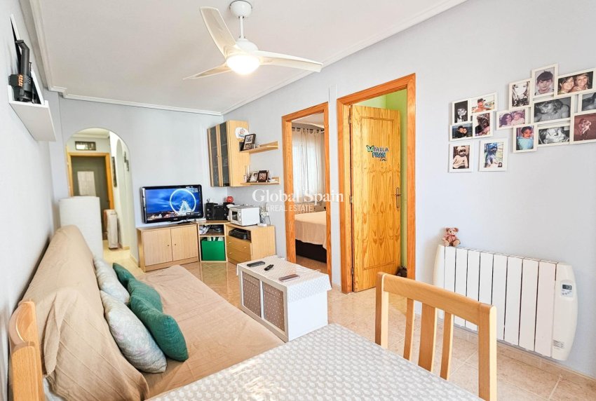 Wiederverkauf - WOHNUNG -
TORREVIEJA - Center