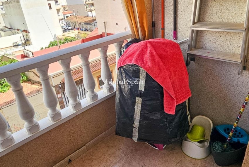 Wiederverkauf - WOHNUNG -
TORREVIEJA - Center