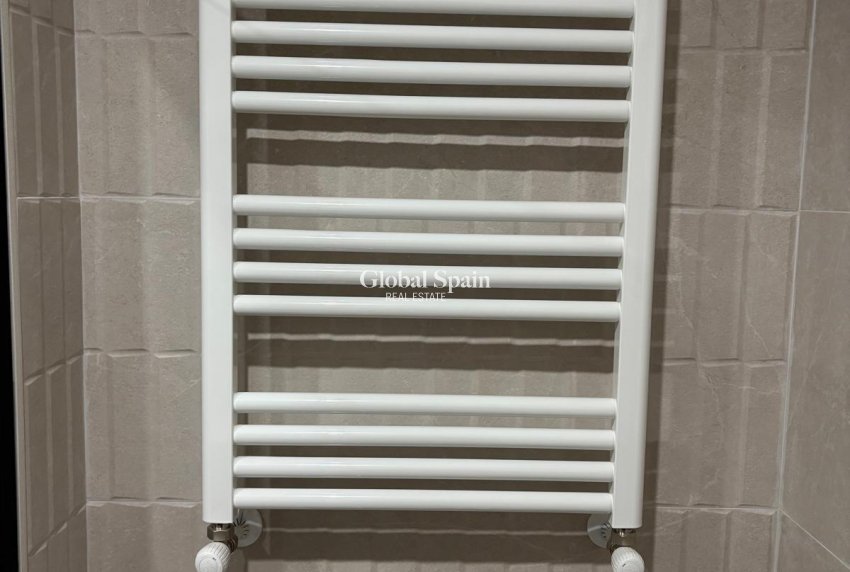 Wiederverkauf - WOHNUNG -
TORREVIEJA - Center