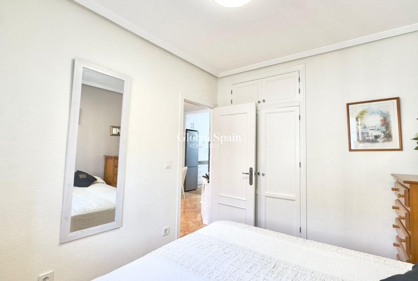 Wiederverkauf - WOHNUNG -
TORREVIEJA - Center