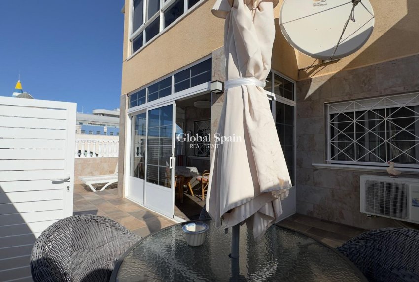 Wiederverkauf - WOHNUNG -
TORREVIEJA - Center