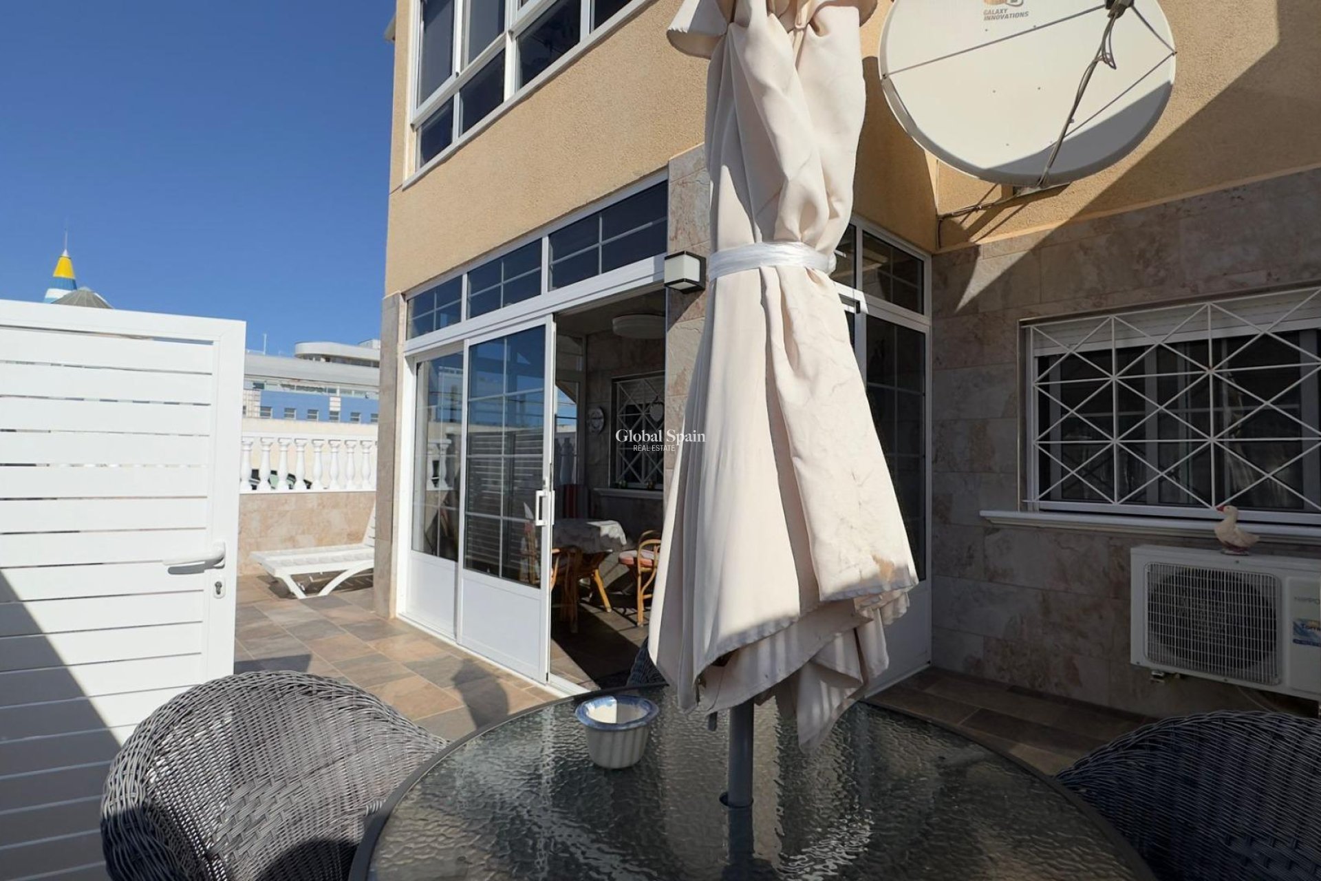 Wiederverkauf - WOHNUNG -
TORREVIEJA - Center