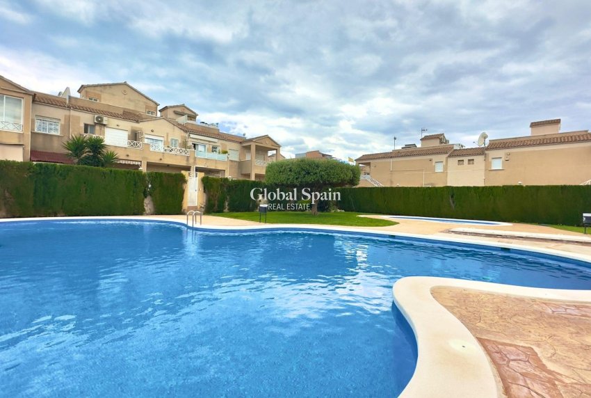 Wiederverkauf - WOHNUNG -
TORREVIEJA - Center