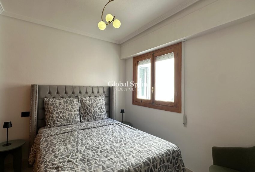 Wiederverkauf - WOHNUNG -
TORREVIEJA - Center