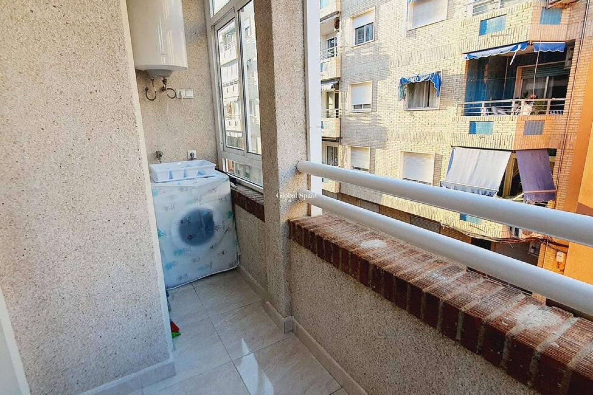 Wiederverkauf - WOHNUNG -
TORREVIEJA - Center