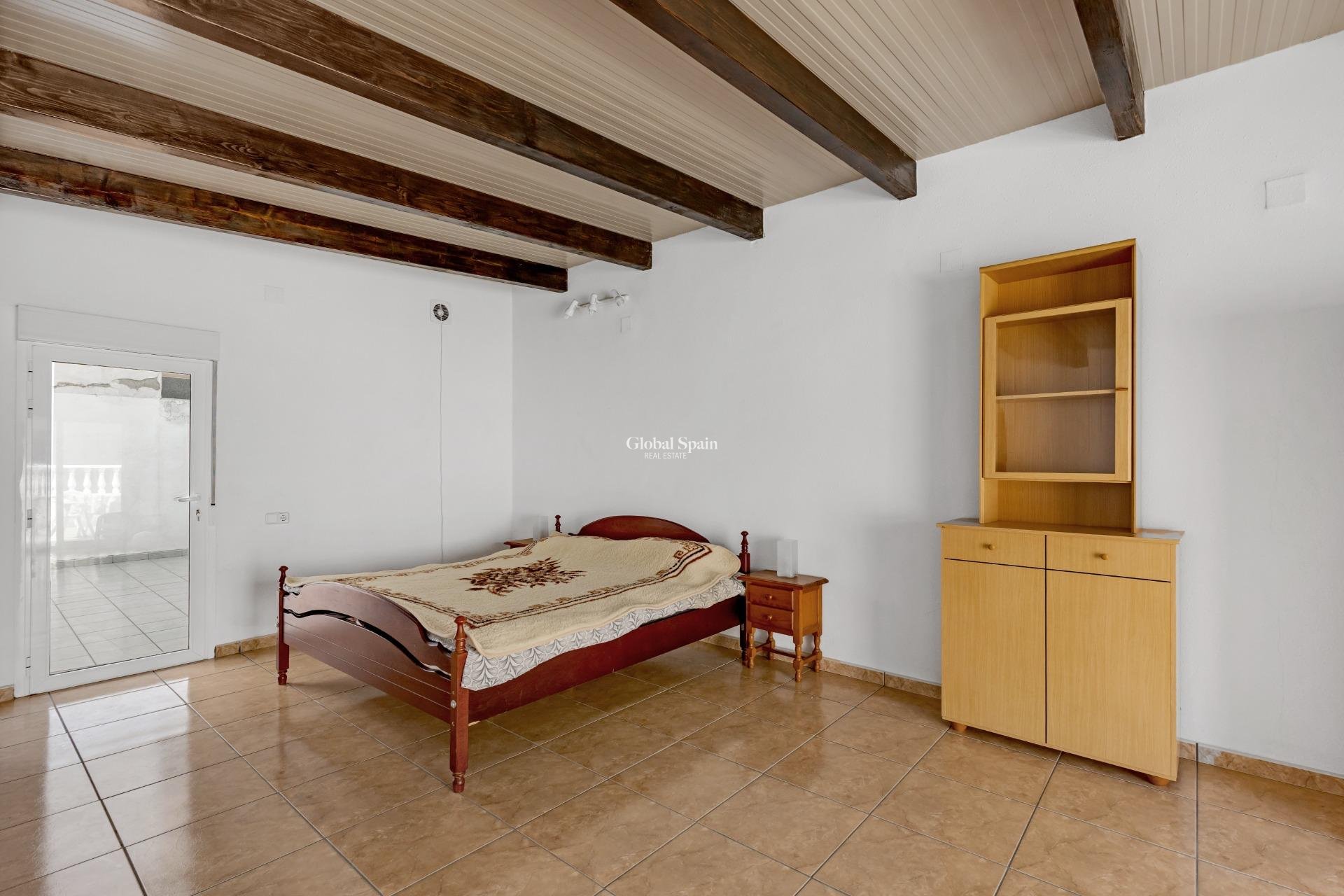 Wiederverkauf - WOHNUNG -
TORREVIEJA - Center