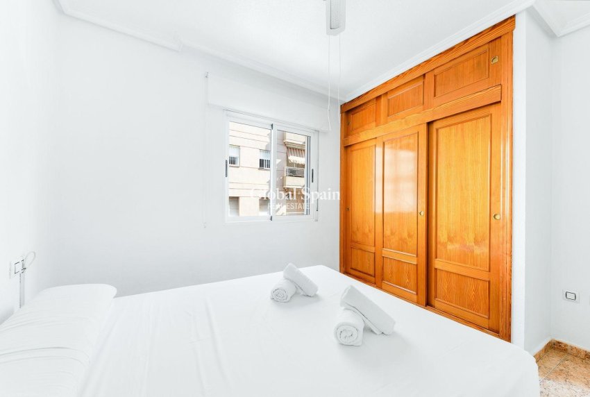 Wiederverkauf - WOHNUNG -
TORREVIEJA - Center