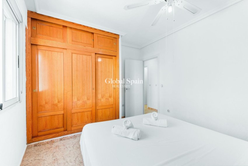 Wiederverkauf - WOHNUNG -
TORREVIEJA - Center