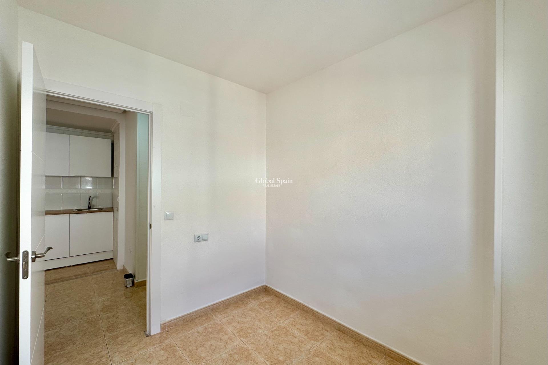 Wiederverkauf - WOHNUNG -
TORREVIEJA - Center
