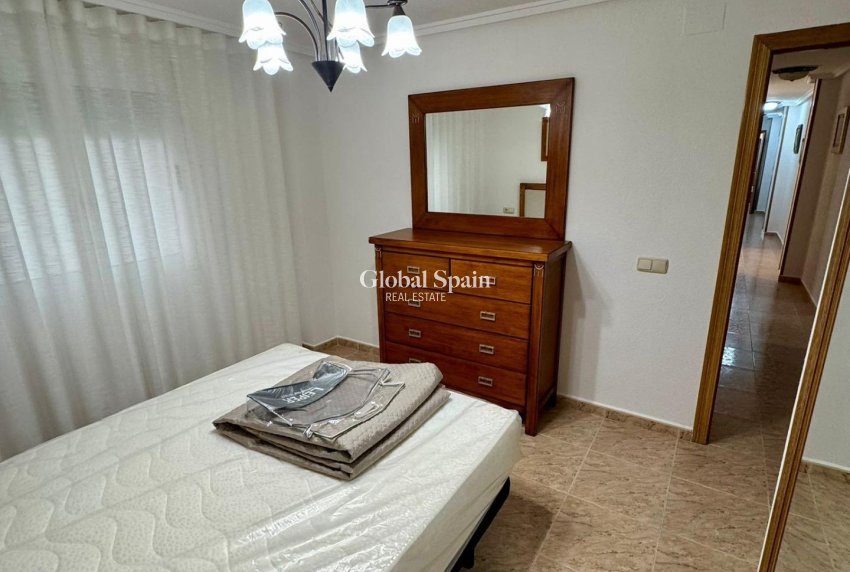 Wiederverkauf - WOHNUNG -
TORREVIEJA - Center